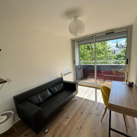 Apartamento Lumineux Avec Parking - 3 Personnes - Face Aux Thermes Royat